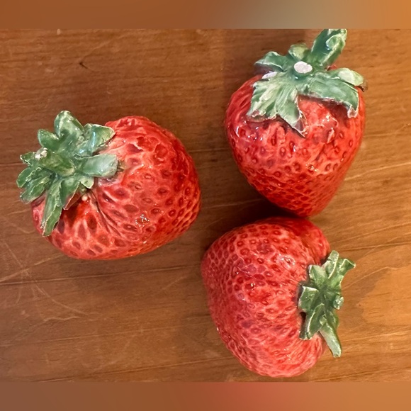 Vintage Strawberry Home Decor - Picture 11 of 16